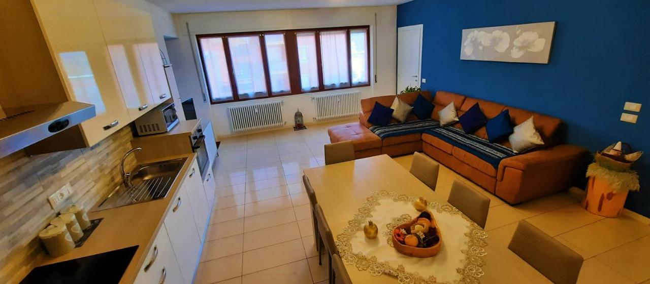Lucini Ai Portici Apartman Tirano Kültér fotó