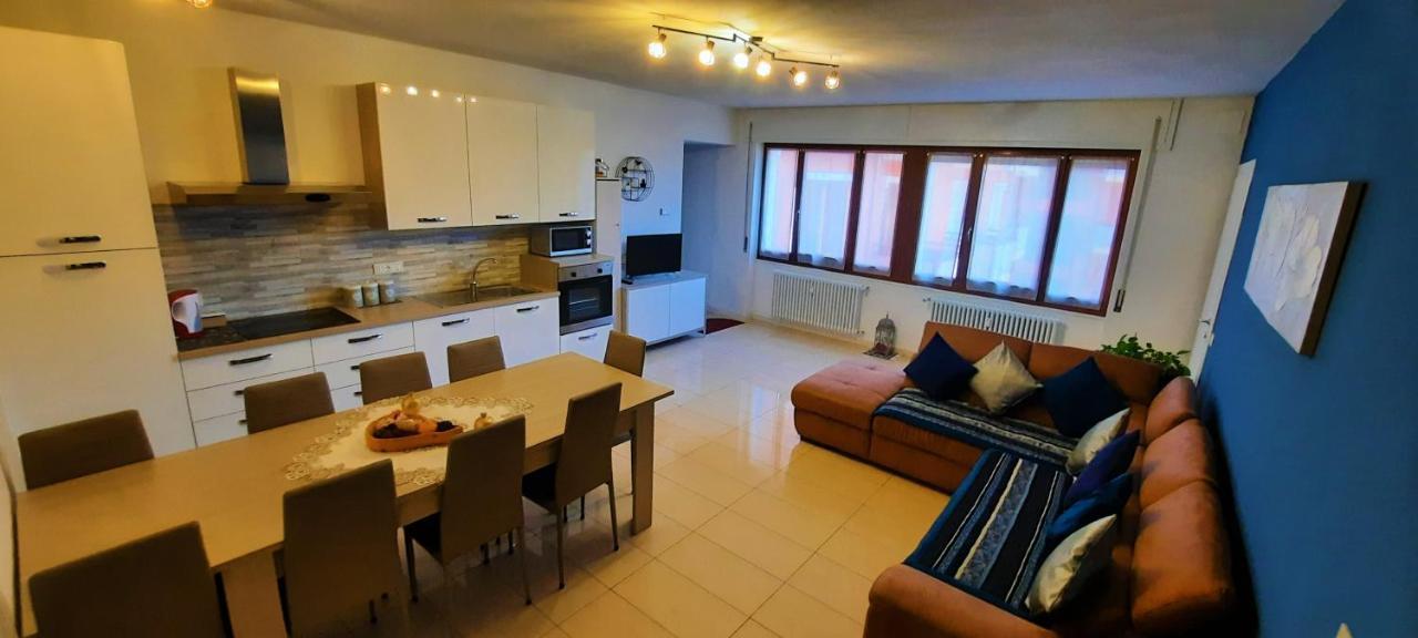 Lucini Ai Portici Apartman Tirano Kültér fotó